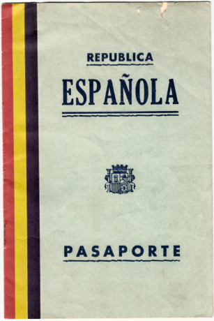  EN RECUERDO Y HOMENAJE A LOS QUE YA NO ESTÁN. 

Si pones en  GOOGLE   PASAPORTES EN LA MEMORIA  da igual 20