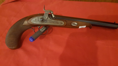 Pistola de Avancarga HEGE-SIBER A LAUSANNE del calibre 33 en muy buen estado.
y también una bolsa de 200 02