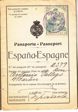  EN RECUERDO Y HOMENAJE A LOS QUE YA NO ESTÁN. 

Si pones en  GOOGLE   PASAPORTES EN LA MEMORIA  da igual 90