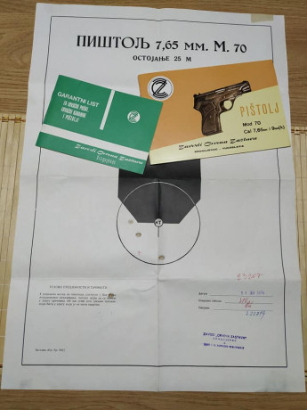 Escasísima  (al menos en España) caja original de la pistola yugoslava  Zastava Mod 70 de calibre 7,65 10