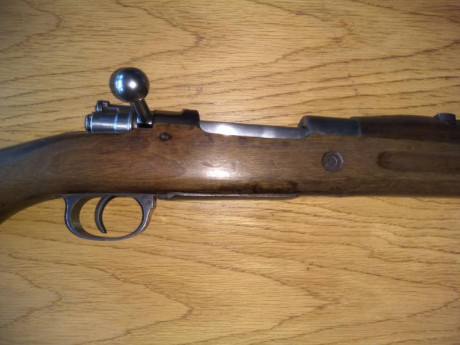 Buenos días, vendo mi Mauser Coruña de 1.956, en calibre 8x57.

Está en excelente estado de conservación, 01