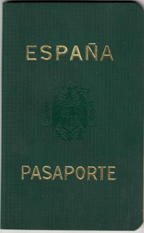  EN RECUERDO Y HOMENAJE A LOS QUE YA NO ESTÁN. 

Si pones en  GOOGLE   PASAPORTES EN LA MEMORIA  da igual 21