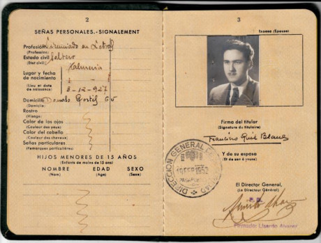  EN RECUERDO Y HOMENAJE A LOS QUE YA NO ESTÁN. 

Si pones en  GOOGLE   PASAPORTES EN LA MEMORIA  da igual 142