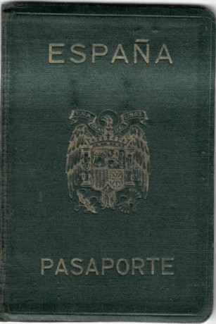  EN RECUERDO Y HOMENAJE A LOS QUE YA NO ESTÁN. 

Si pones en  GOOGLE   PASAPORTES EN LA MEMORIA  da igual 140