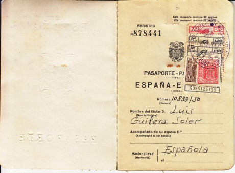  EN RECUERDO Y HOMENAJE A LOS QUE YA NO ESTÁN. 

Si pones en  GOOGLE   PASAPORTES EN LA MEMORIA  da igual 171