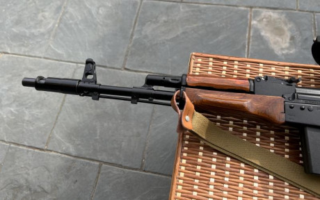 Vendo saiga 410 es el modelo táctico corto de madera totalmente impecable. Ni un desperfecto ni rayada 50