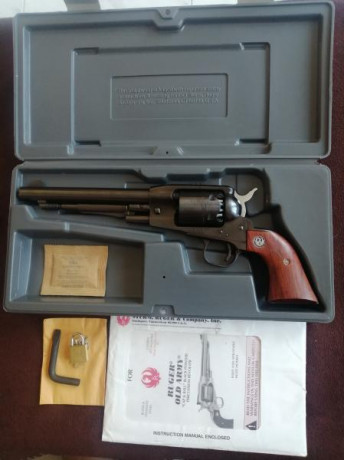Se vende Revolver Ruger Old Army pavonado, de 8 pulgadas con elementos de puntería como los Cattleman, 01