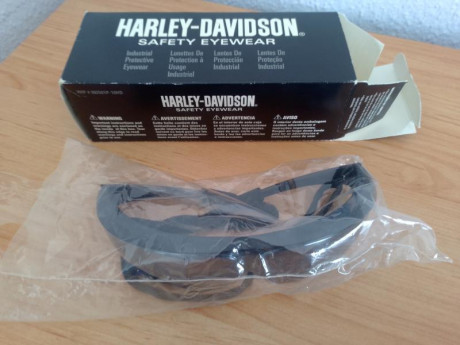 Vendo unas gafas nuevas Harley Davidson modelo HD 402
50€ 
Envío peninsular 7€. 02