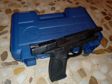 Vendo Smith&Wesson MP9 PRO Series, en perfecto estado, sin apenas uso. Incluye 3 cargadores y su caja. 01