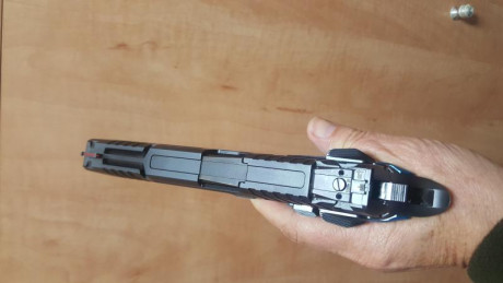  Venta de pistola AREX Rex Alpha. 9 mm P.: 1200 € 

- Tres juegos de cachas (uno de ellos en aluminio)
- 02