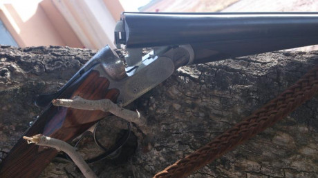 Hola. Hace poco compré una escopeta JABE (J. Antonio Belasategui) nueva, del 12-70, en la Armería Ravell. 171