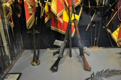 Acabo de visitar el Museo Naval de Madrid.
Como ya sufrimos con el traslado del Museo del Ejército de 112