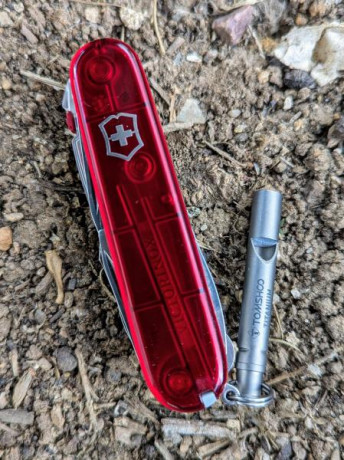 Hola,
Soy usuario de Victorinox desde hace muchos años, aunque todo el tema de la cuchillería en general 00