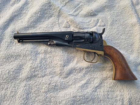 Se vende revolver Colt apolice 1862 de San Marcos 5,5 pulgadas calibre 36, el punto de mira esta cambiado 02