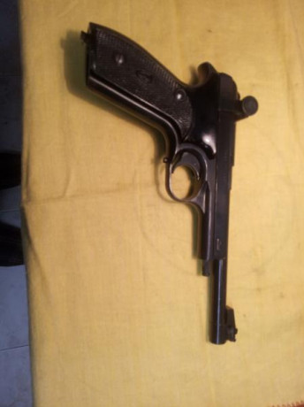 Vendo pistola Baikal MCM modelo Margolin. en muy buen estado, con dos cargadores, contrapeso, y estuche 10