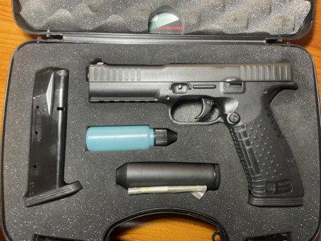 Cambio Arsenal strik One del 9mm con 6 cargadores y funda, en muy buen estado, pot Tanfoglio o shadow 01