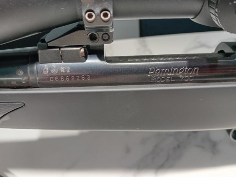 Vendo Remington 700 rifle calibre 7mm rem. Mag. Equipado con culata bergara sintética negra monturas apel 02