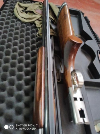 Venta Browning B 525 como nueva, apenas uso unas 10 tiradas. Cañon de 76 cm y una y dos estrellas fijas 11