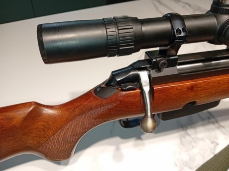 Rifle Tikka M690 (3006) culata de madera con Visor Bausch & lomb 1,5-6x42 con monturas  desmontables 11