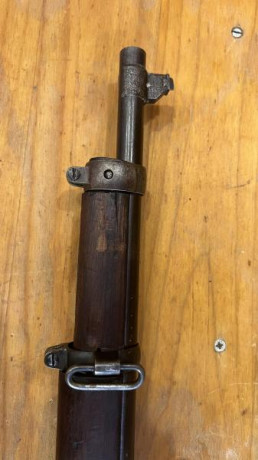 Se vende carabina de caballería  Martini Henry  fabricada por BSA en 1880; y posteriormente recamarada 61