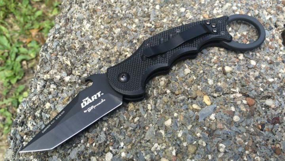 imagen de El Dart Knife: un cuchillo que mezcla lo exótico del Karambit y la efectividad de la punta tanto