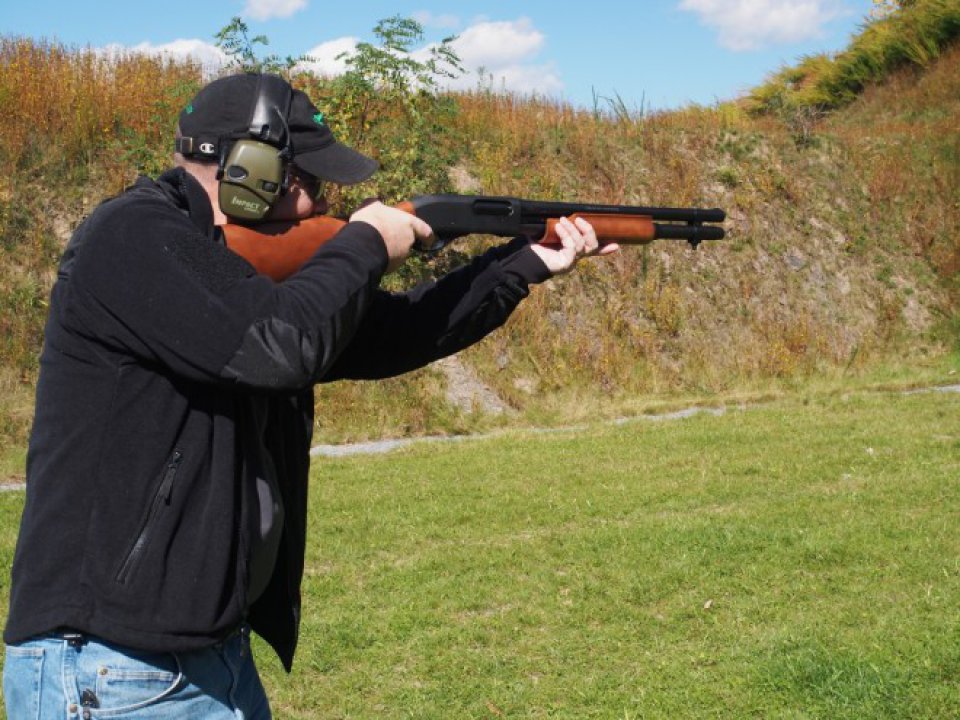 imagen de Remington reedita su escopeta R870 en versiones Home Defense y Tactical Hardwood