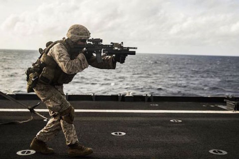 imagen de Adiós al M16: La Marina estadounidense abandona el viejo fusil para adoptar el M4 por ser más manejable