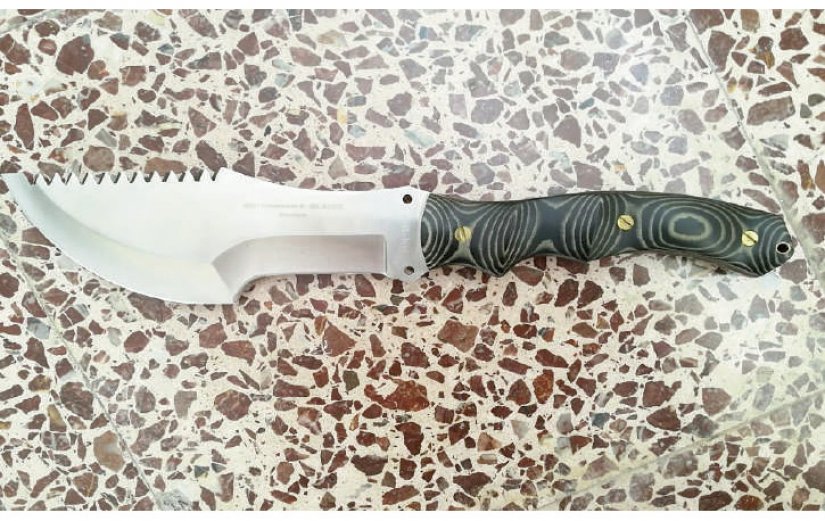 Cuchillo Pedrator de Red Scorpion Six Blades
