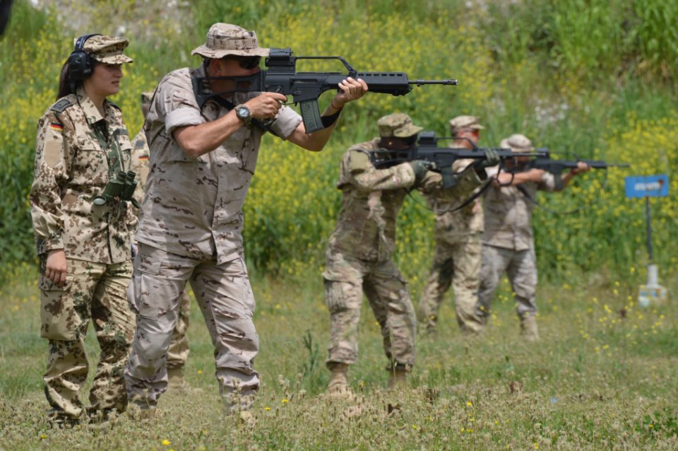 imagen de Jornada de tiro multinacional con las unidades PATRIOT desplegadas en Turquía