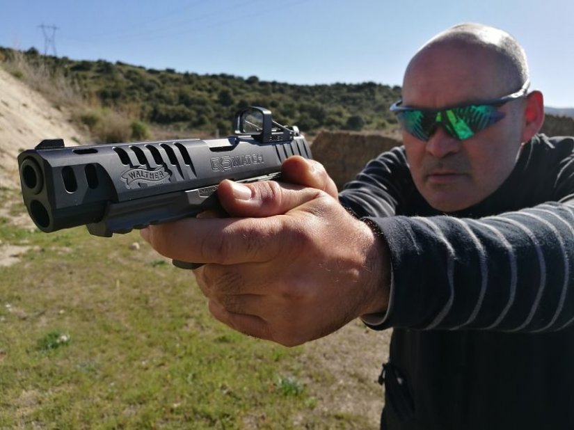 Walther Q5 Match Combo ergonomía