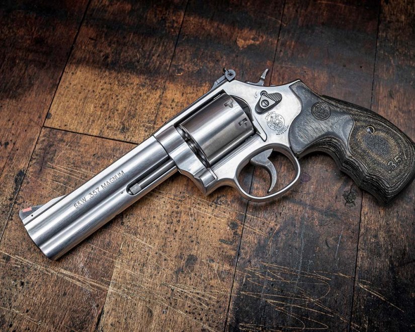 Revolver-Smith-&-Wesson-686-Plus-5