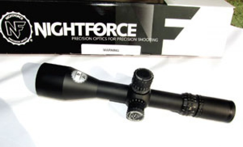Visor táctico Nightforce ATACR 5-25x56 para rifles de largo alcance