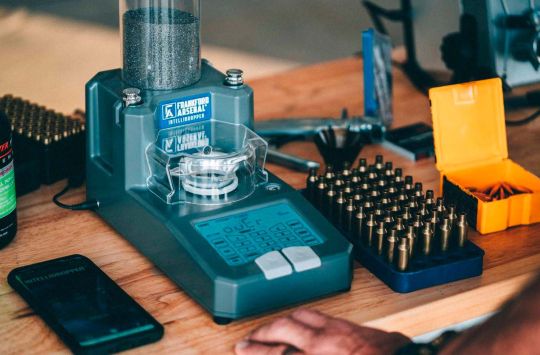 Dosificador Digital precision INTELLIDROPPER Frankford Arsenal.jpg