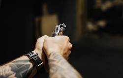 asalto con revolver.jpg