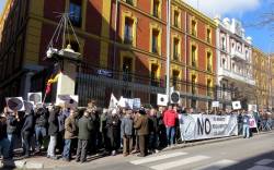 Concentración contra el nuevo reglamento de armas de la ICAE