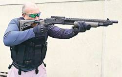 Escopeta Mossberg 500 ATI Tactical