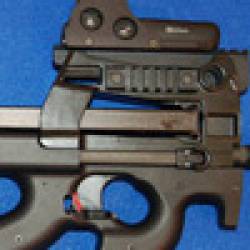 imagen de Fusil FN P90: Belleza letal en calibre 5.7x28mm