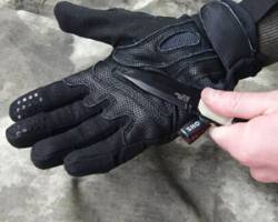 Probando la resistencia de los guantes anticorte Shoke con navaja S&W y Extrema Ratio