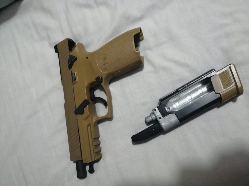 Imagen SIG SAUER P320 M17 COYOTE