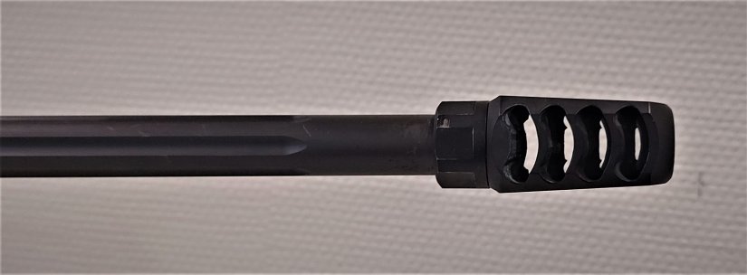 Imagen Freno de boca Axis Precision Raptor en el cañón pesado del Savage 110