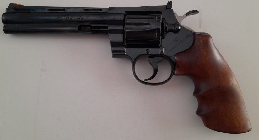 Imagen Colt1