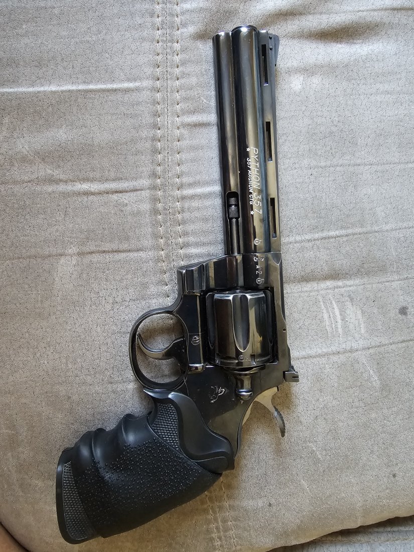 Imagen vendo colt python 6 pulgadas