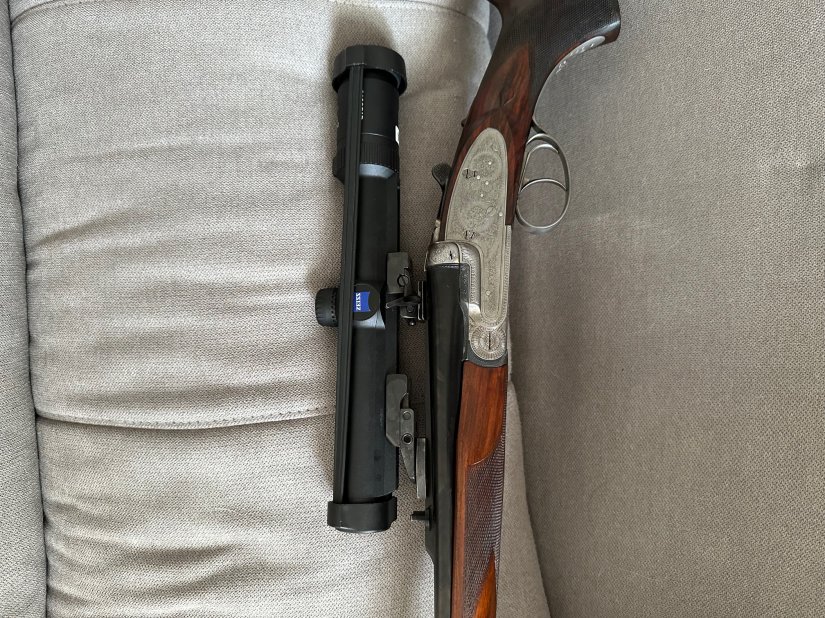 Imagen rifle Express Ego 9,3 x 74 con pletina entera, visor Zeiss diavari 1.1