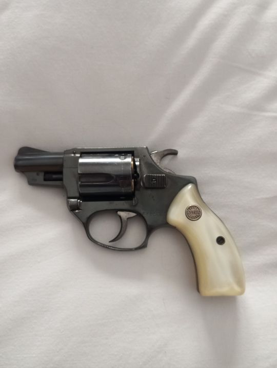 Imagen Revolver