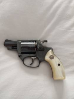 Imagen Revolver