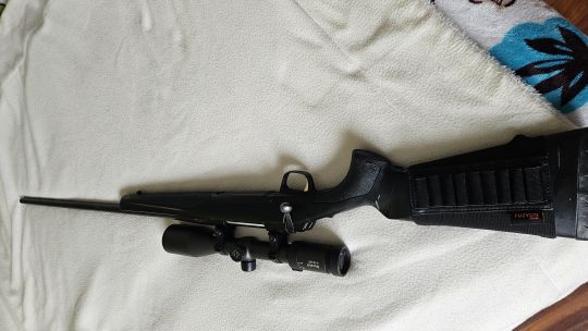 Imagen Rifle Browning con Visor Zeiss