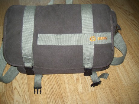 Estoy buscando una nueva bolsa para llevar el arma en verano junto con alguna cosilla mas, como gafas 22
