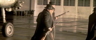 Compañeros,

En vista de las ganas de algunos (Elcafe, Wilcow, Vrakk, etc) por adivinar armas de películas 130