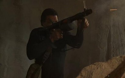 Compañeros,

En vista de las ganas de algunos (Elcafe, Wilcow, Vrakk, etc) por adivinar armas de películas 10