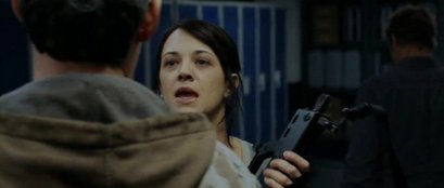 Compañeros,

En vista de las ganas de algunos (Elcafe, Wilcow, Vrakk, etc) por adivinar armas de películas 00
